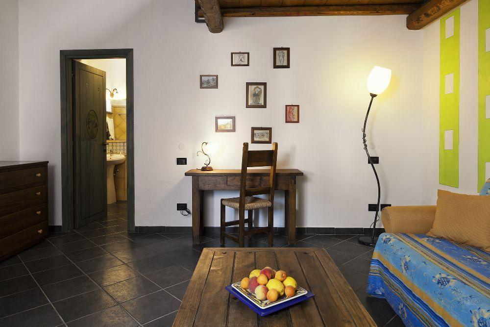 Agriturismo Terrenia Villa ทรัปปิเตลโล ภายนอก รูปภาพ