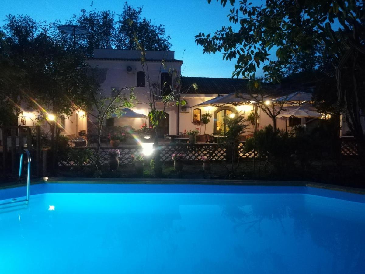 Agriturismo Terrenia Villa ทรัปปิเตลโล ภายนอก รูปภาพ